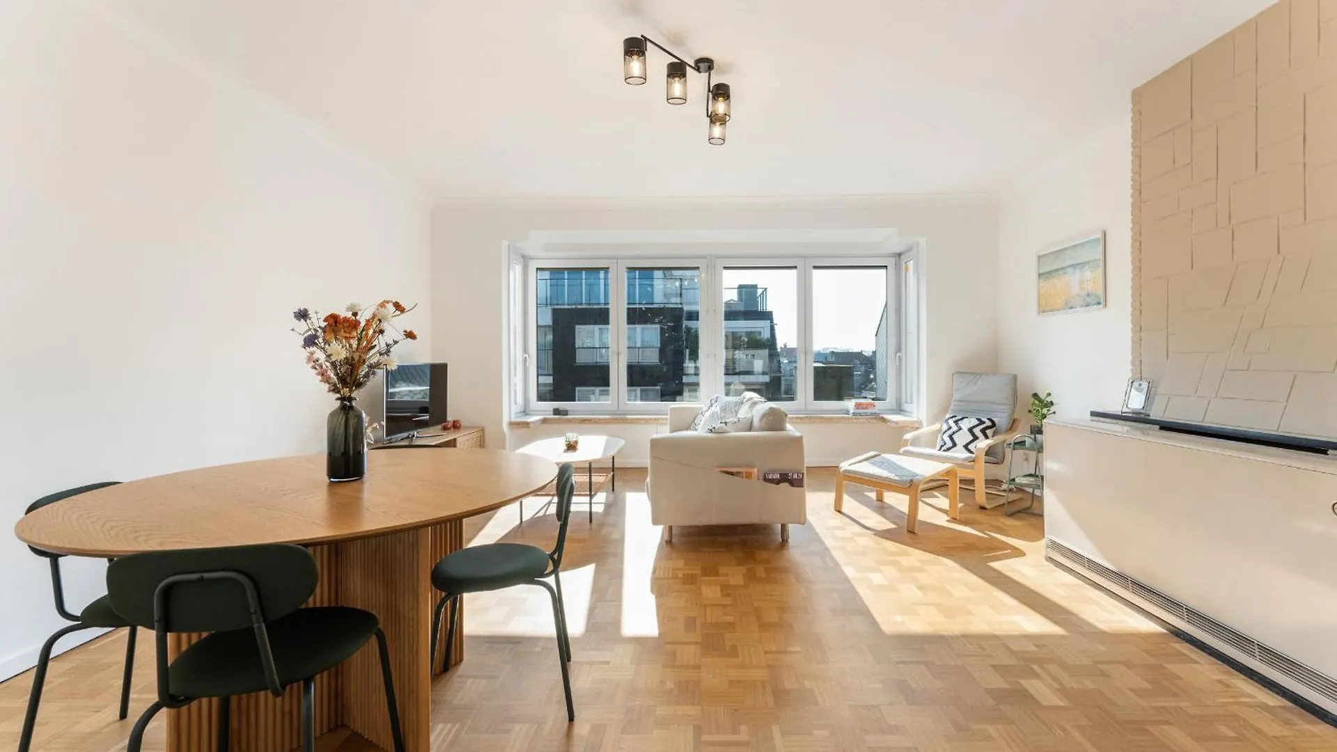 Zonnig, Ruim Appartement Op A+ Locatie! Oostende 0*,  België
